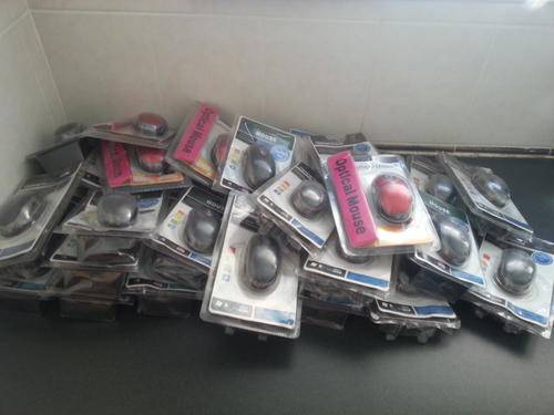 **R1 NO RESERVE ** Lot of 30 USB Optical Mice
